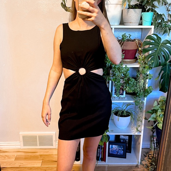 Zara Dresses & Skirts - Zara Cut Out Mini Dress Black Sleeveless Stretchy Scoop Neck Sheath Fitted